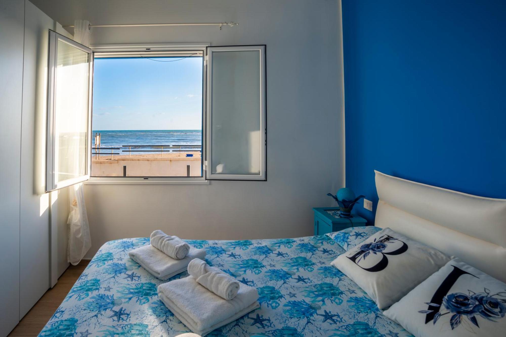 Blue Velvet Hotel Punta Secca Ngoại thất bức ảnh